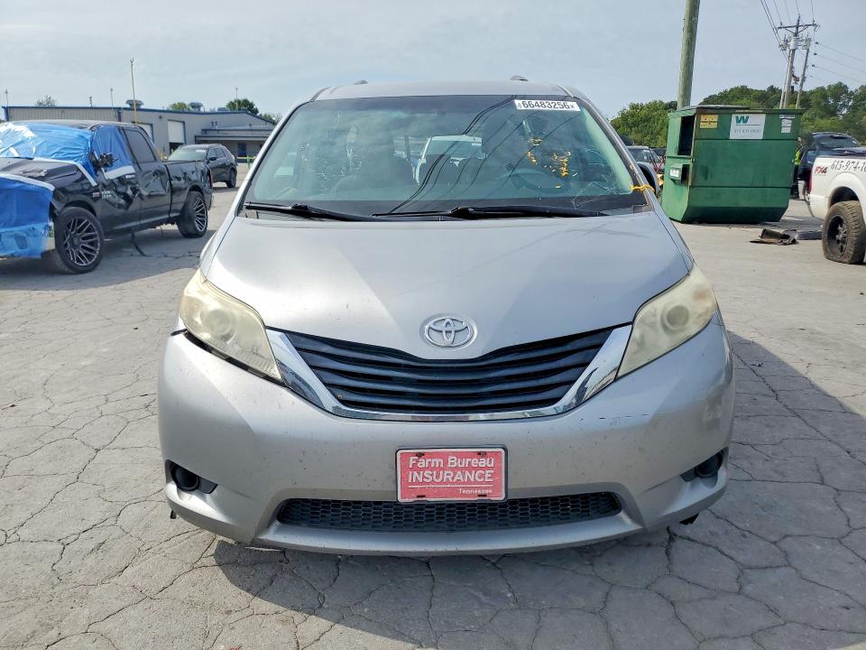 Photo 5 from auction – 2013 TOYOTA SIENNA with VIN 5TDKK3DC6DS381106
