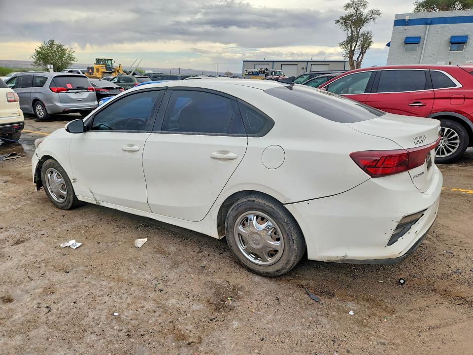 Photo 2 from auction – 2019 KIA FORTE with VIN 3KPF24AD3KE026213