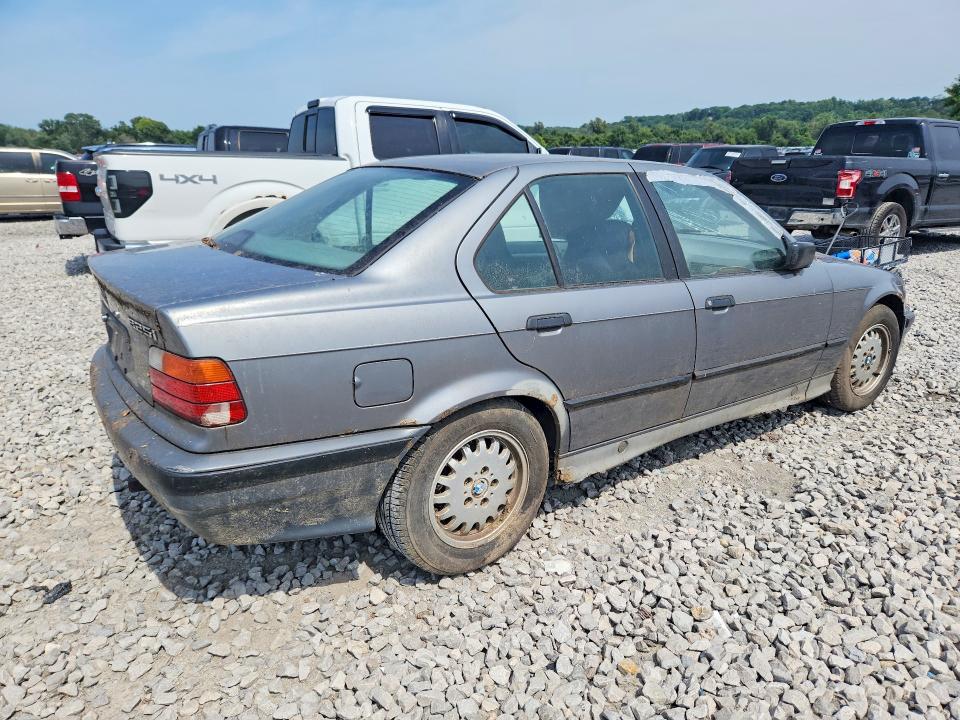 Photo 3 from auction – 1992 BMW 325 with VIN WBACB4312NFF89656