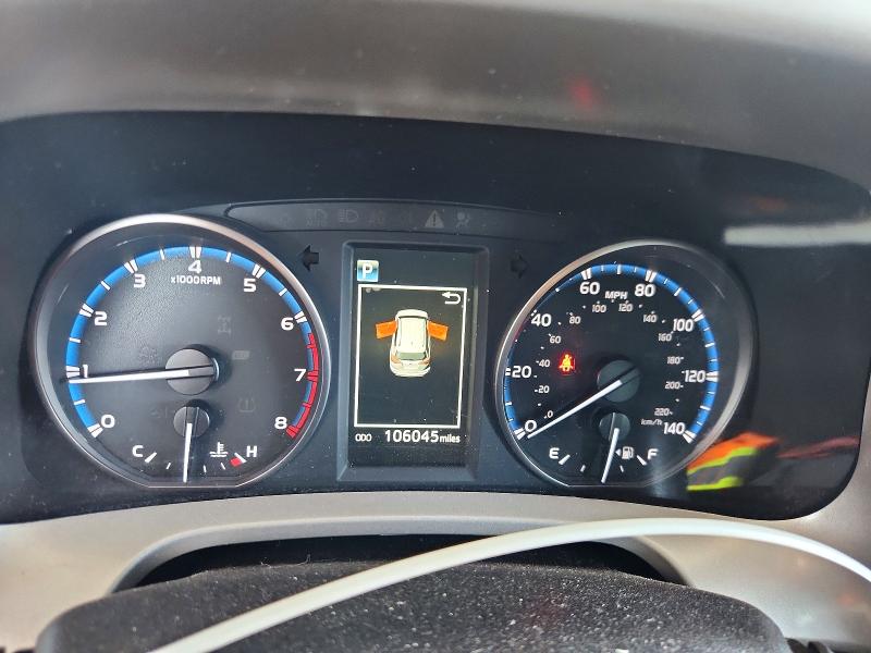 Photo 9 from auction – 2017 TOYOTA RAV4 with VIN 2T3BFREV0HW685883