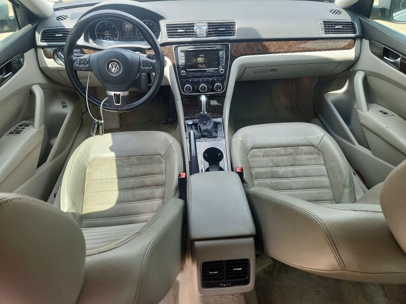 Photo 8 from auction – 2015 VOLKSWAGEN PASSAT with VIN 1VWCV7A34FC051800