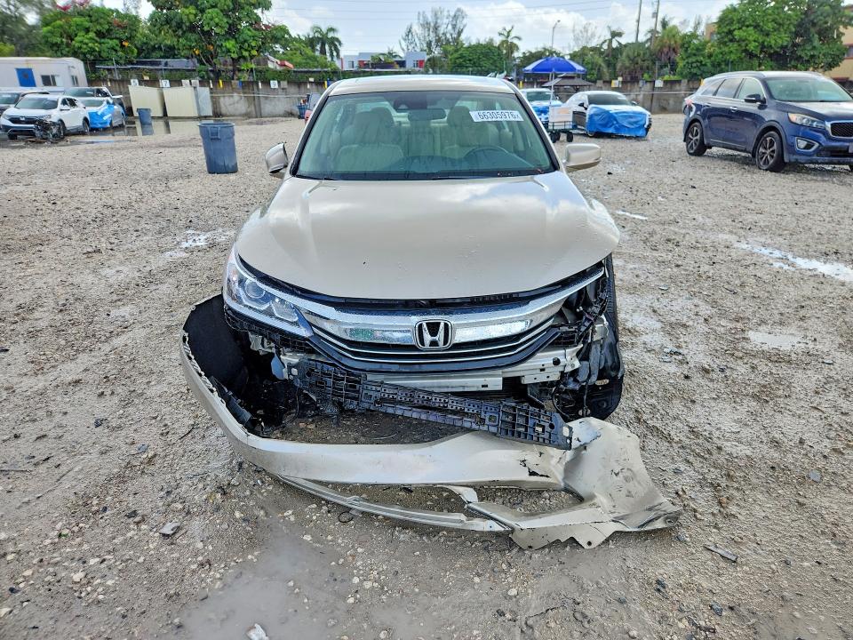 Photo 5 from auction – 2016 HONDA ACCORD with VIN 1HGCR2F06GA118632