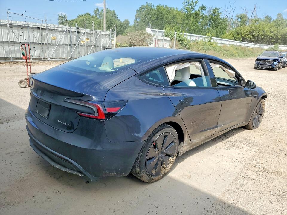 Снимка 3 от търг – 2024 TESLA MODEL 3 с VIN 5YJ3E1EB7RF836756