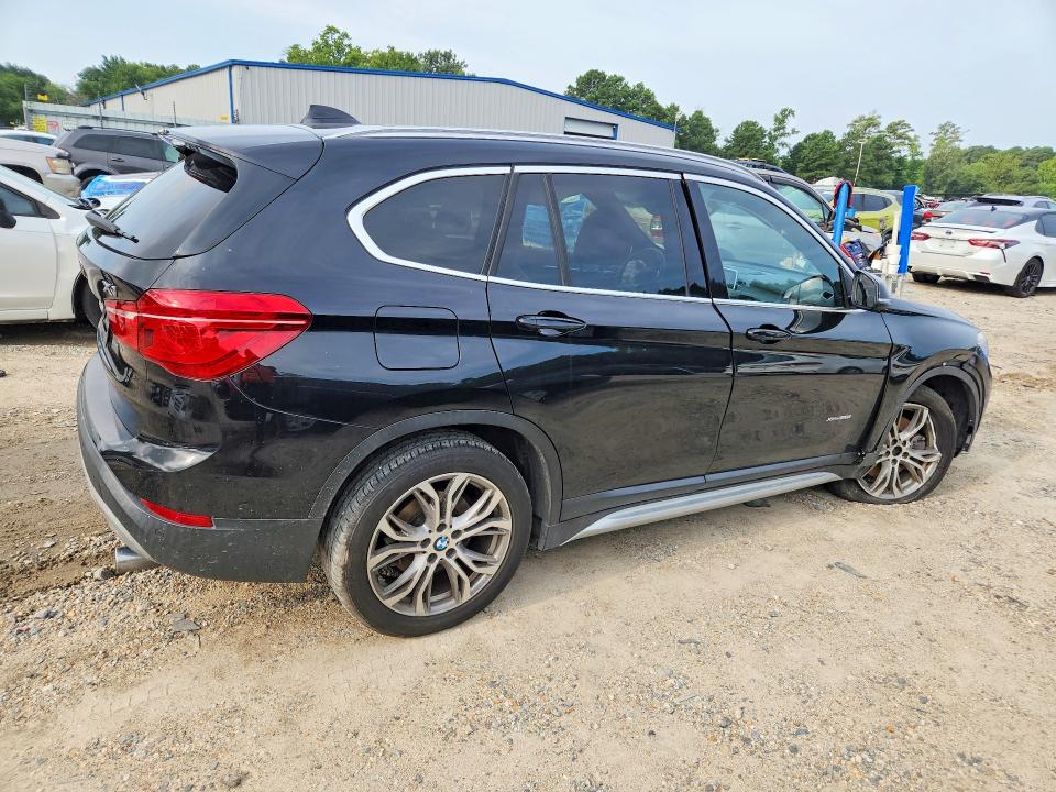 Foto 3 de la subasta – 2016 BMW X1 con VIN WBXHT3Z34G4A47694