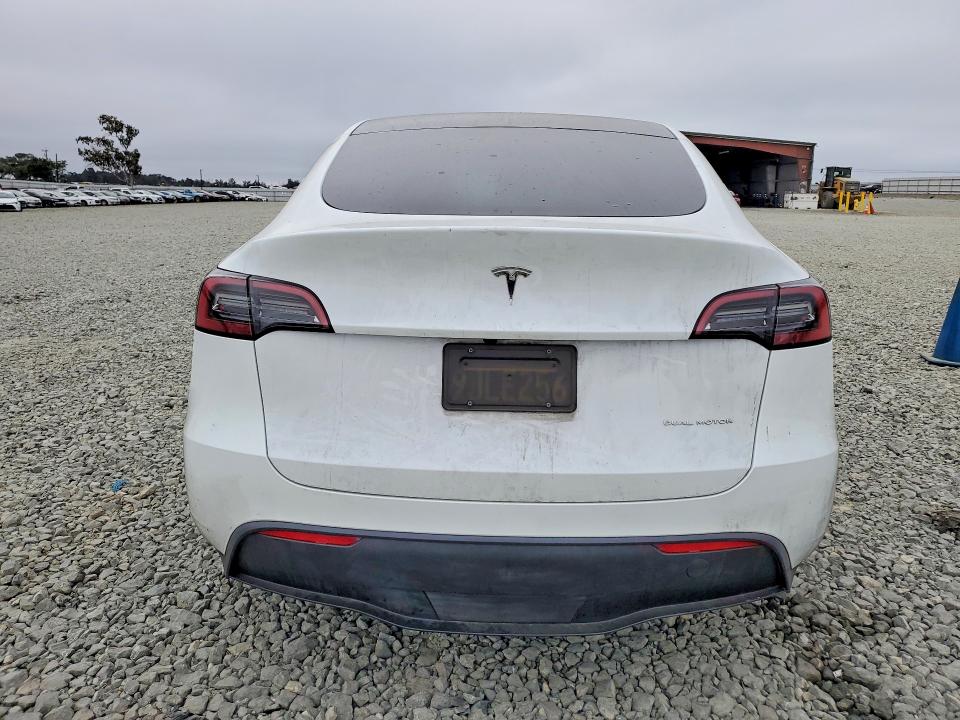 Photo 6 from auction – 2023 TESLA MODEL Y with VIN 7SAYGAEE3PF900639