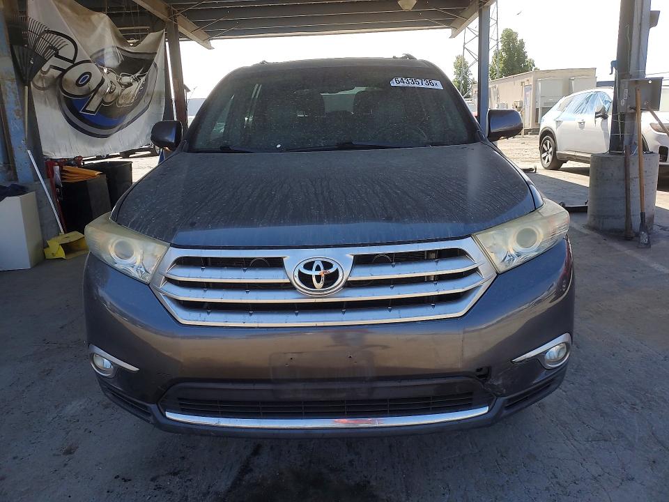 Photo 5 from auction – 2013 TOYOTA HIGHLANDER with VIN 5TDYK3EHXDS109050