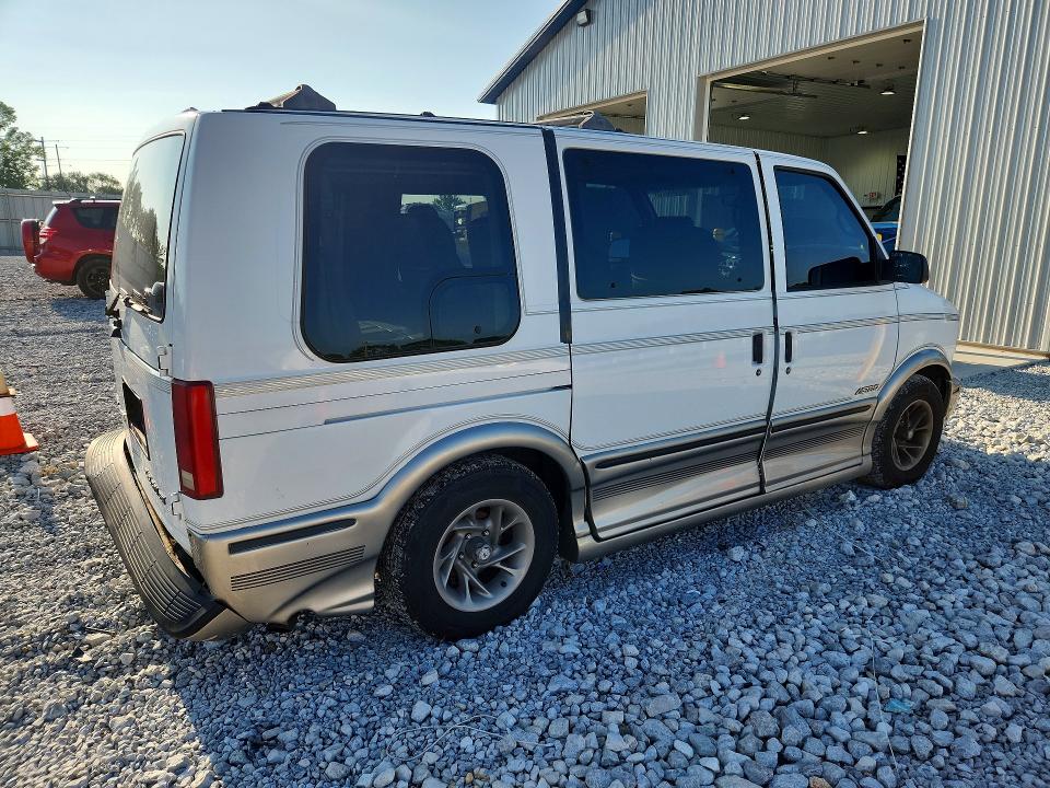 Photo 3 from auction – 2000 CHEVROLET ASTRO with VIN 1GBDM19W8YB164300