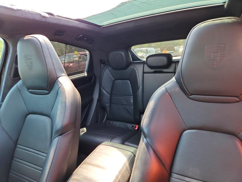 Photo 10 from auction – 2021 PORSCHE CAYENNE with VIN WP1BG2AY4MDA50157