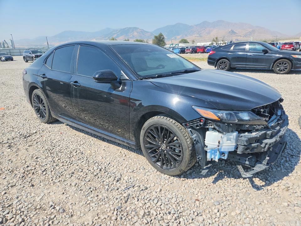 Photo 4 from auction – 2021 TOYOTA CAMRY with VIN 4T1G11BK6MU020084
