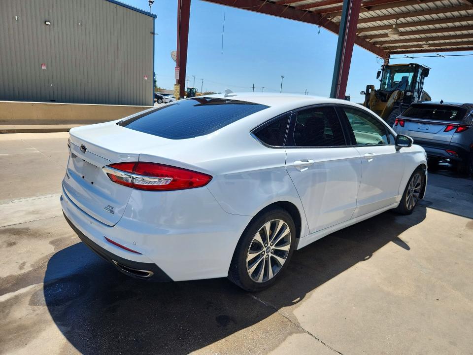Photo 3 from auction – 2020 FORD FUSION with VIN 3FA6P0T94LR253395