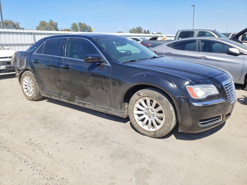 Photo 4 from auction – 2014 CHRYSLER 300 with VIN 2C3CCAAG8EH157529