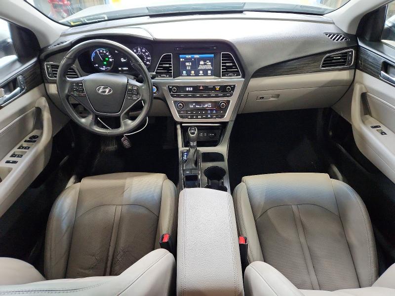 Photo 8 from auction – 2017 HYUNDAI SONATA with VIN KMHE34L35HA077104