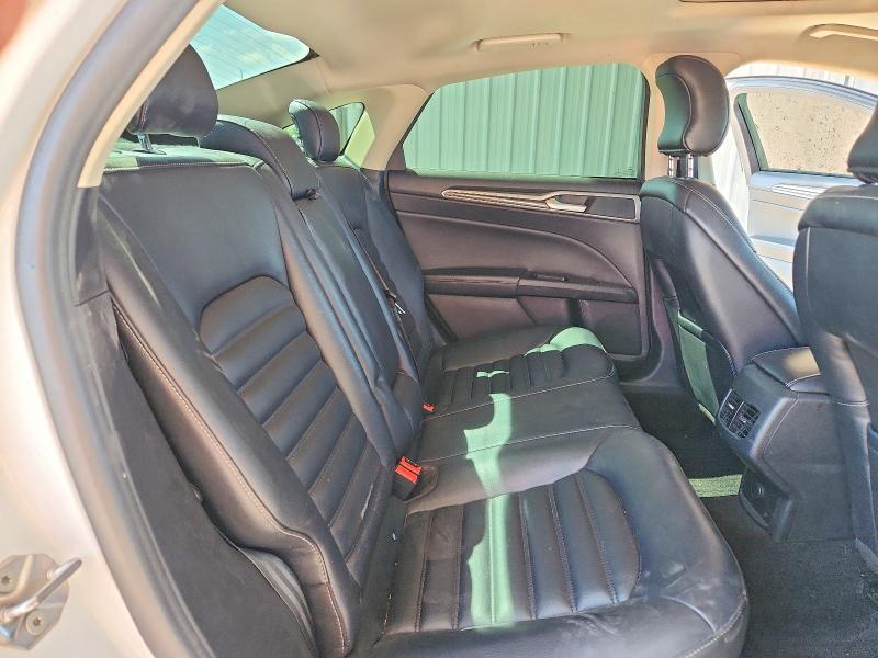 Photo 10 from auction – 2019 FORD FUSION with VIN 3FA6P0CD4KR141442