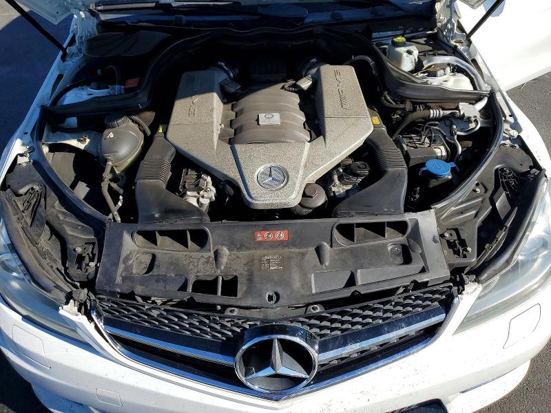 Снимка 11 от търг – 2013 MERCEDES-BENZ C с VIN WDDGF7HB0DA845433