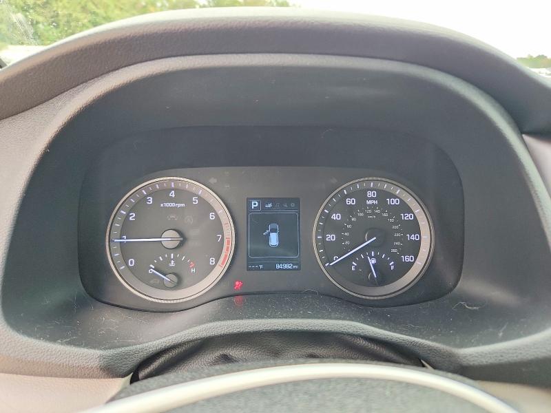 Photo 9 from auction – 2017 HYUNDAI TUCSON with VIN KM8J33A44HU494636