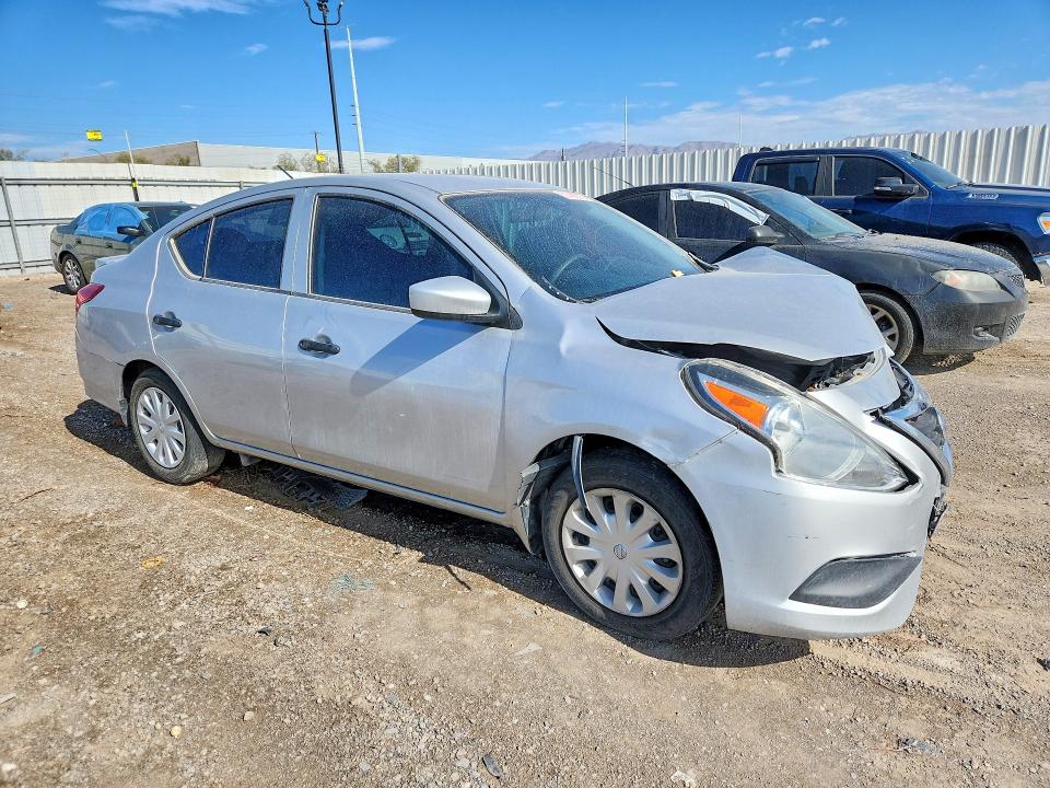 Photo 4 from auction – 2017 NISSAN VERSA with VIN 3N1CN7AP3HL852170