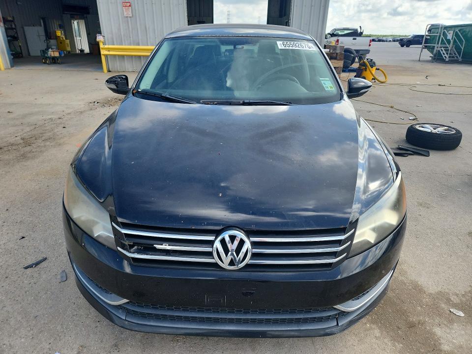 Photo 5 from auction – 2012 VOLKSWAGEN PASSAT with VIN 1VWBP7A39CC018051