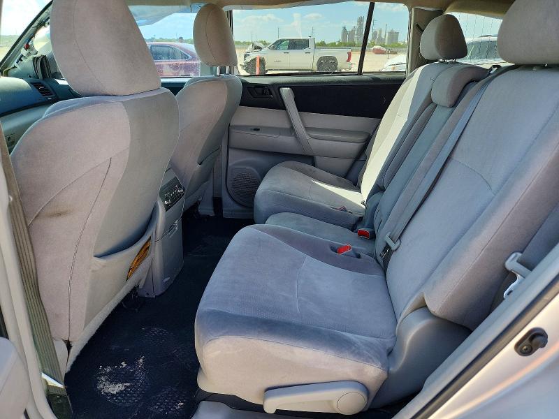 Photo 11 from auction – 2013 TOYOTA HIGHLANDER with VIN 5TDZK3EH1DS101780