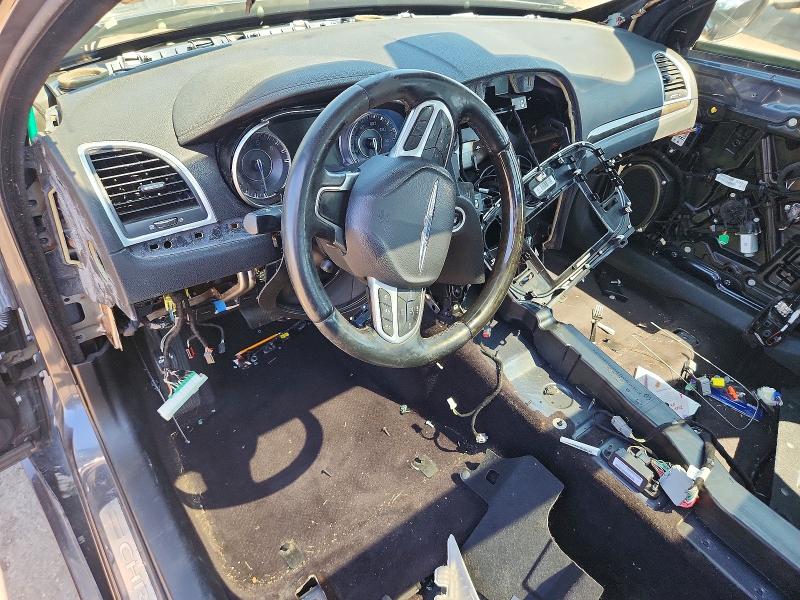 Photo 8 from auction – 2017 CHRYSLER 300C with VIN 2C3CCAEG5HH570216
