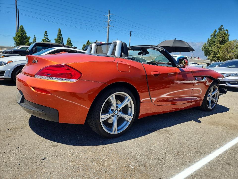 Photo 3 from auction – 2014 BMW Z4 with VIN WBALL5C51EJ105444