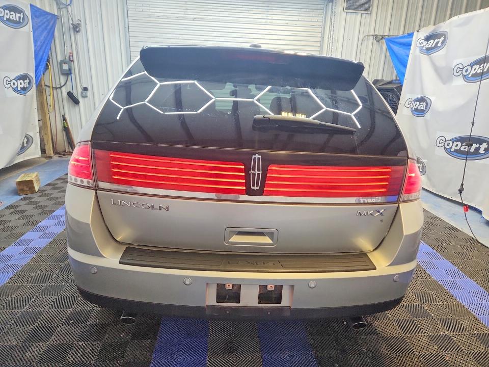Photo 6 from auction – 2009 LINCOLN MKX with VIN 2LMDU68C79BJ01457