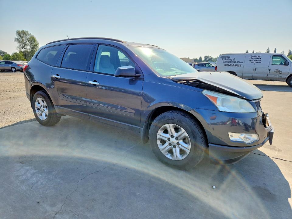 Photo 4 from auction – 2011 CHEVROLET TRAVERSE with VIN 1GNKVEED1BJ281748