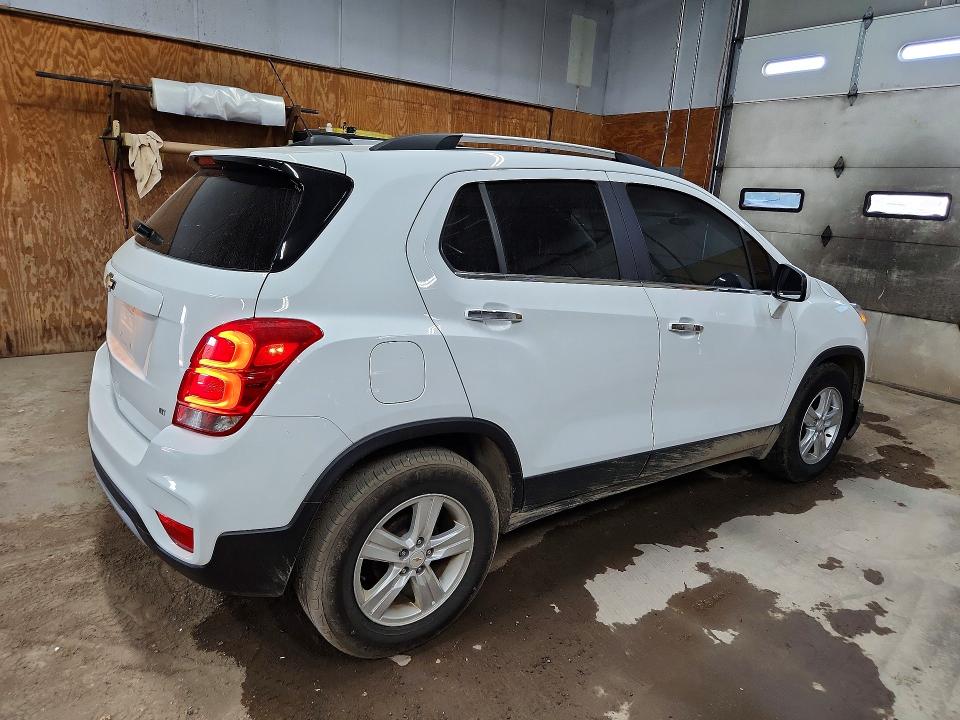 Photo 3 from auction – 2020 CHEVROLET TRAX with VIN KL7CJLSB7LB005325