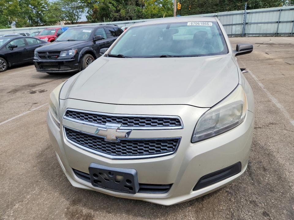 Photo 5 from auction – 2013 CHEVROLET MALIBU with VIN 1G11B5SA1DF321784