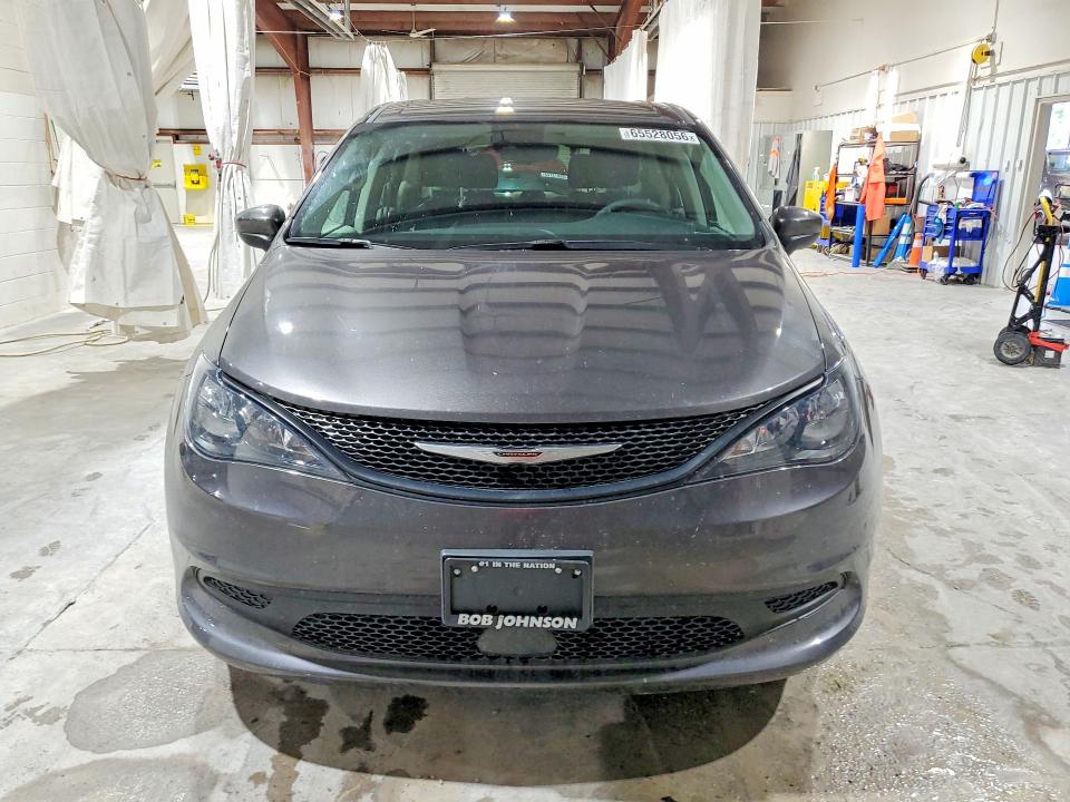 Photo 5 from auction – 2023 CHRYSLER VOYAGER with VIN 2C4RC1CG0PR531843