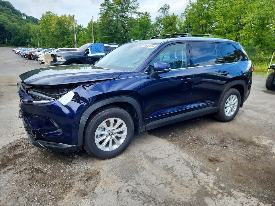 TOYOTA GRAND HIGHLANDER 2026 with VIN 5TDAAAB55TS133855 - Photo from auction