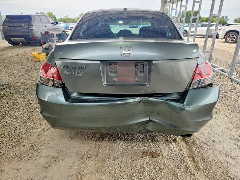 Photo 6 from auction – 2008 HONDA ACCORD with VIN JHMCP26808C044204