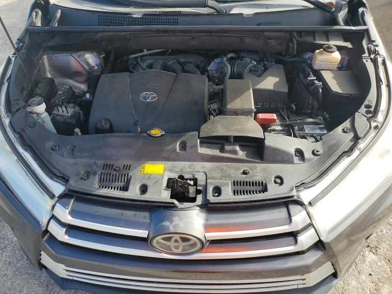 Photo 12 from auction – 2017 TOYOTA HIGHLANDER with VIN 5TDBZRFH7HS416118