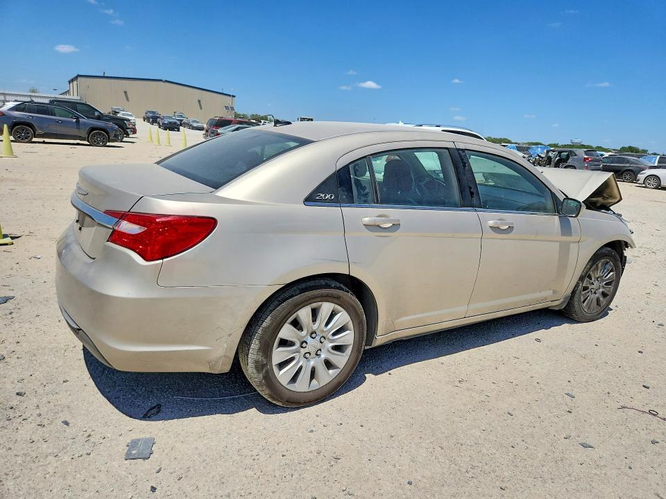 Photo 3 from auction – 2013 CHRYSLER 200 with VIN 1C3CCBAB8DN618745