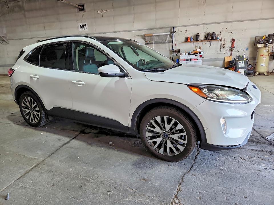 Photo 4 from auction – 2020 FORD ESCAPE with VIN 1FMCU9J94LUA15709