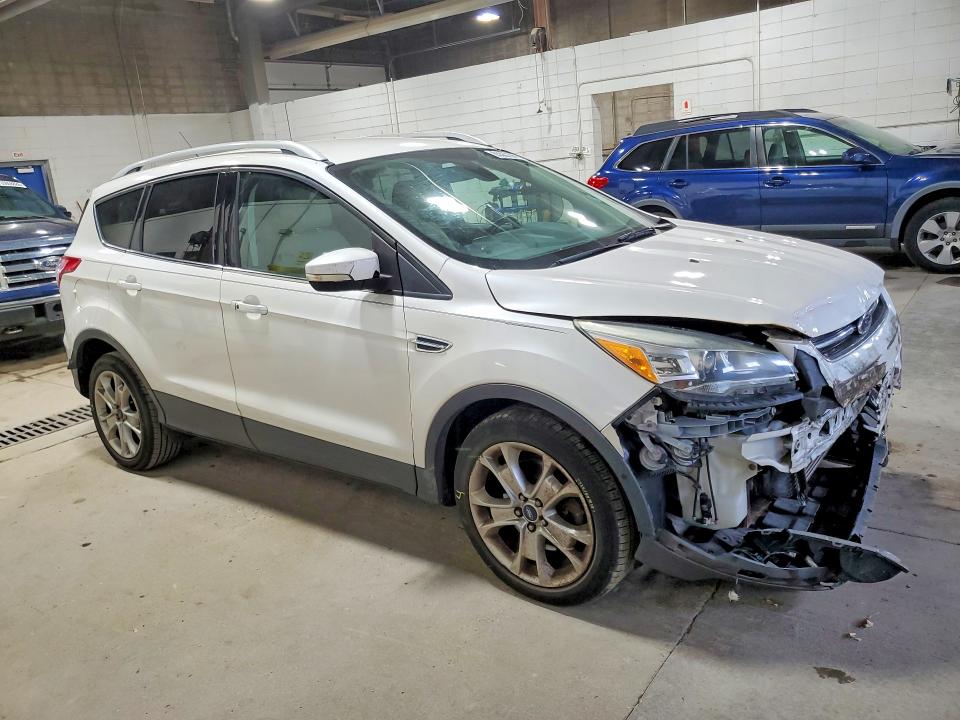 Photo 4 from auction – 2014 FORD ESCAPE with VIN 1FMCU9J93EUB43779