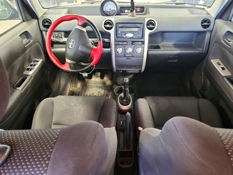 Photo 8 from auction – 2005 SCION XB with VIN JTLKT334750182081
