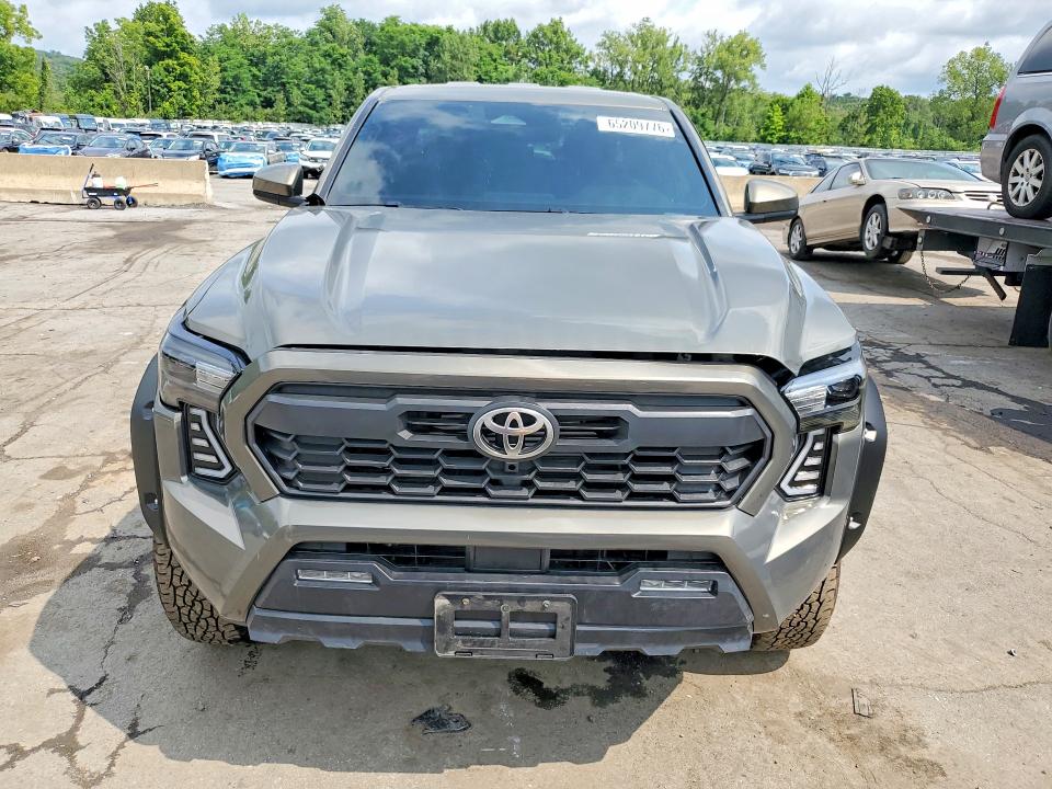 Photo 5 from auction – 2025 TOYOTA TACOMA with VIN 3TMLB5JN0SM180238