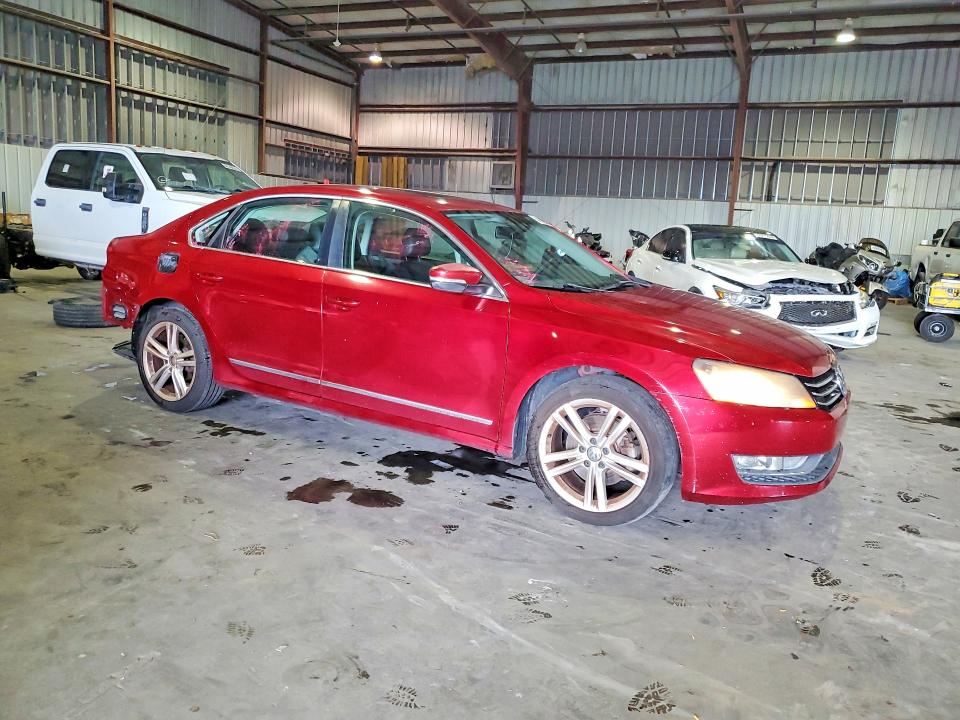Photo 4 from auction – 2015 VOLKSWAGEN PASSAT with VIN 1VWBS7A35FC064611