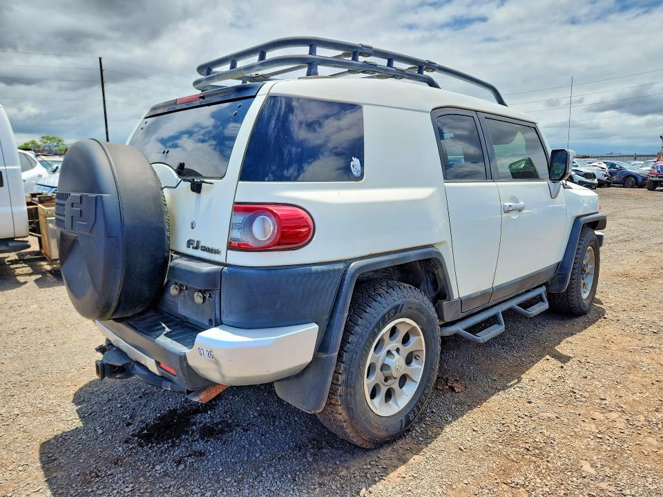 Photo 3 from auction – 2012 TOYOTA FJ CRUISER with VIN JTEBU4BFXCK132810