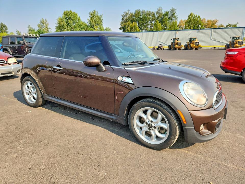 Zdjęcie 4 z aukcji – 2011 MINI COOPER z VIN WMWSV3C53BTY12863
