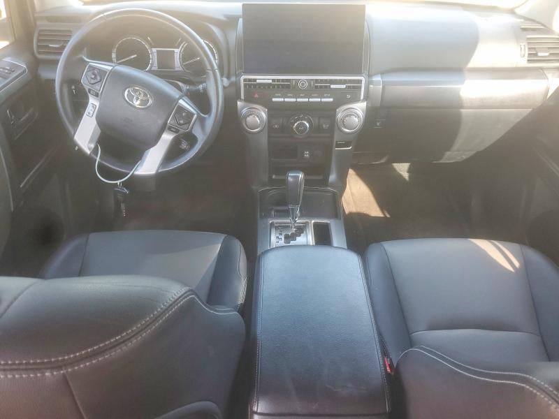 Photo 8 from auction – 2016 TOYOTA 4RUNNER with VIN JTEZU5JRXG5128602