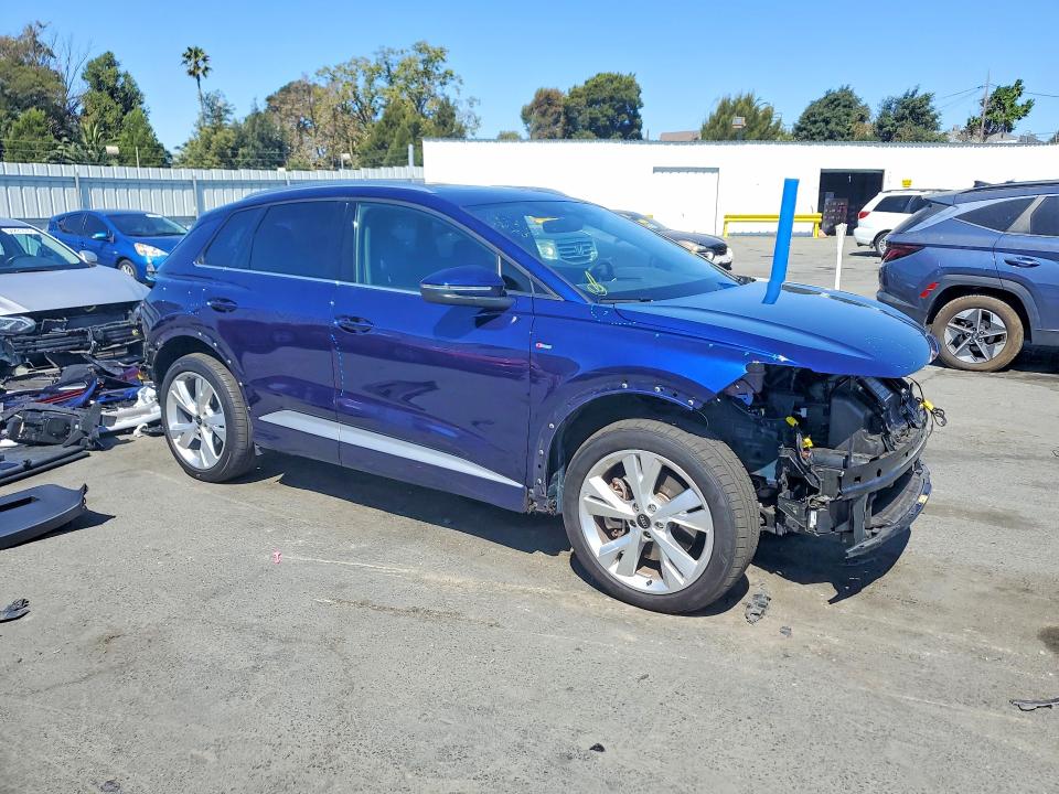 صورة رقم 4 من المزاد - 2023 AUDI Q4 E-TRON مع VIN WA1L2BFZ4PP063476