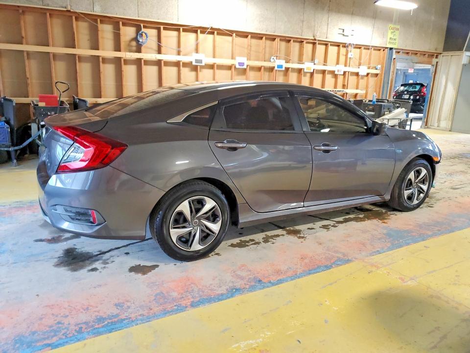 Photo 3 from auction – 2019 HONDA CIVIC with VIN 2HGFC2F62KH522802