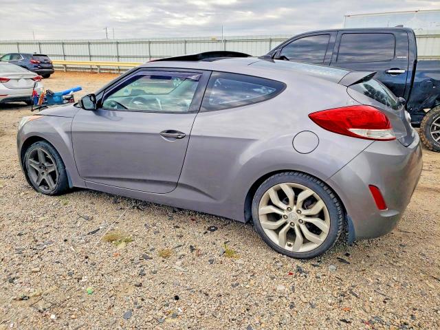 Photo 2 from auction – 2013 HYUNDAI VELOSTER with VIN KMHTC6AD0DU119878