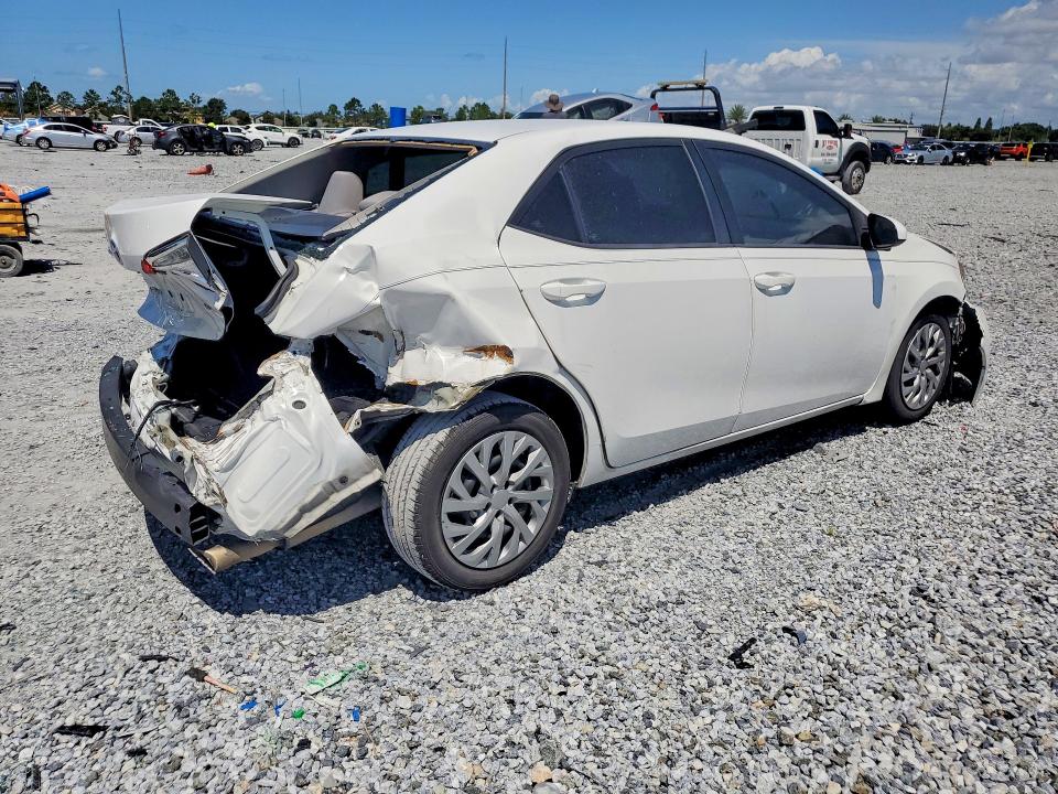 Photo 3 from auction – 2018 TOYOTA COROLLA with VIN 2T1BURHE3JC046088