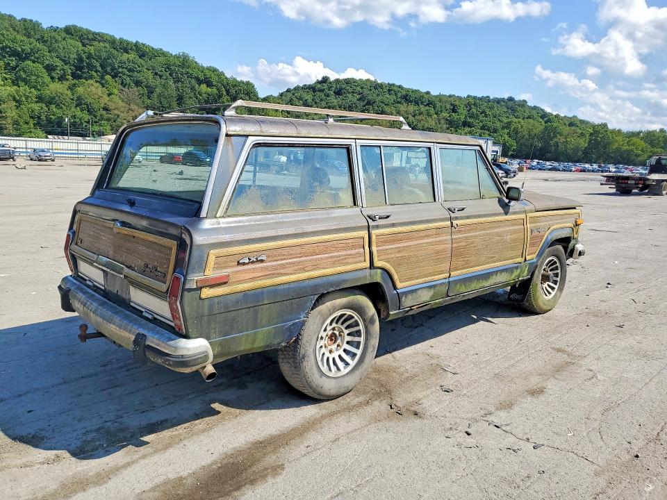 Photo 3 from auction – 1989 JEEP GRAND WAGONEER with VIN 1J4GS5878KP108622