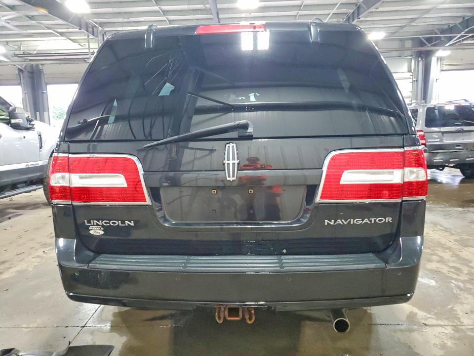 Photo 6 from auction – 2014 LINCOLN NAVIGATOR with VIN 5LMJJ2J59EEL02591