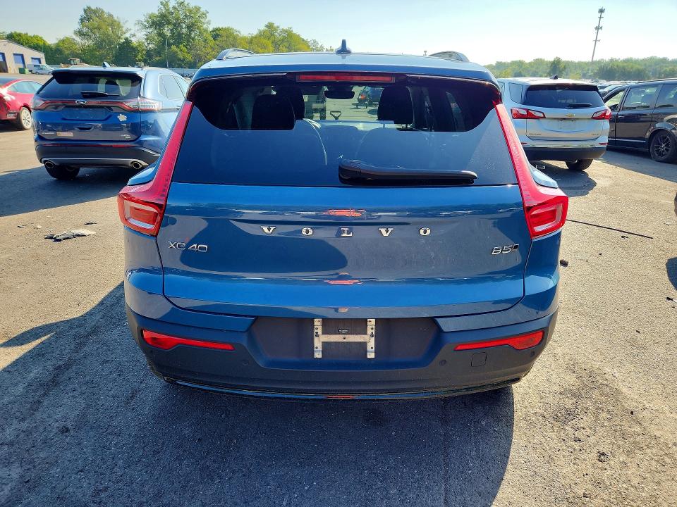 Photo 6 from auction – 2023 VOLVO XC40 with VIN YV4L12UW8P2031822