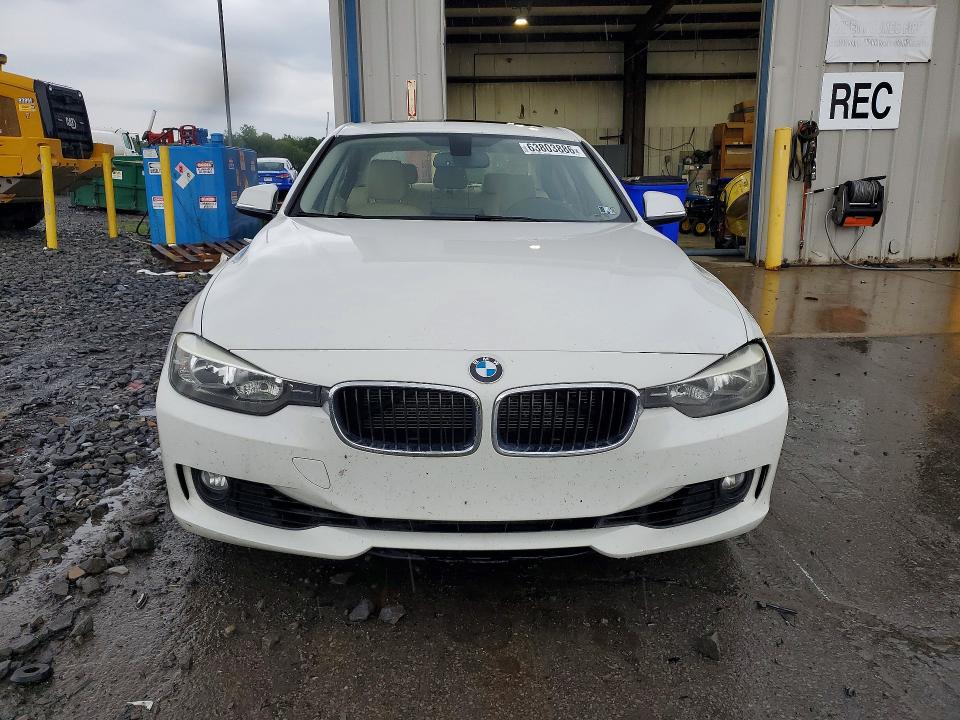Photo 5 from auction – 2013 BMW 328 with VIN WBA3B5C50DF592396