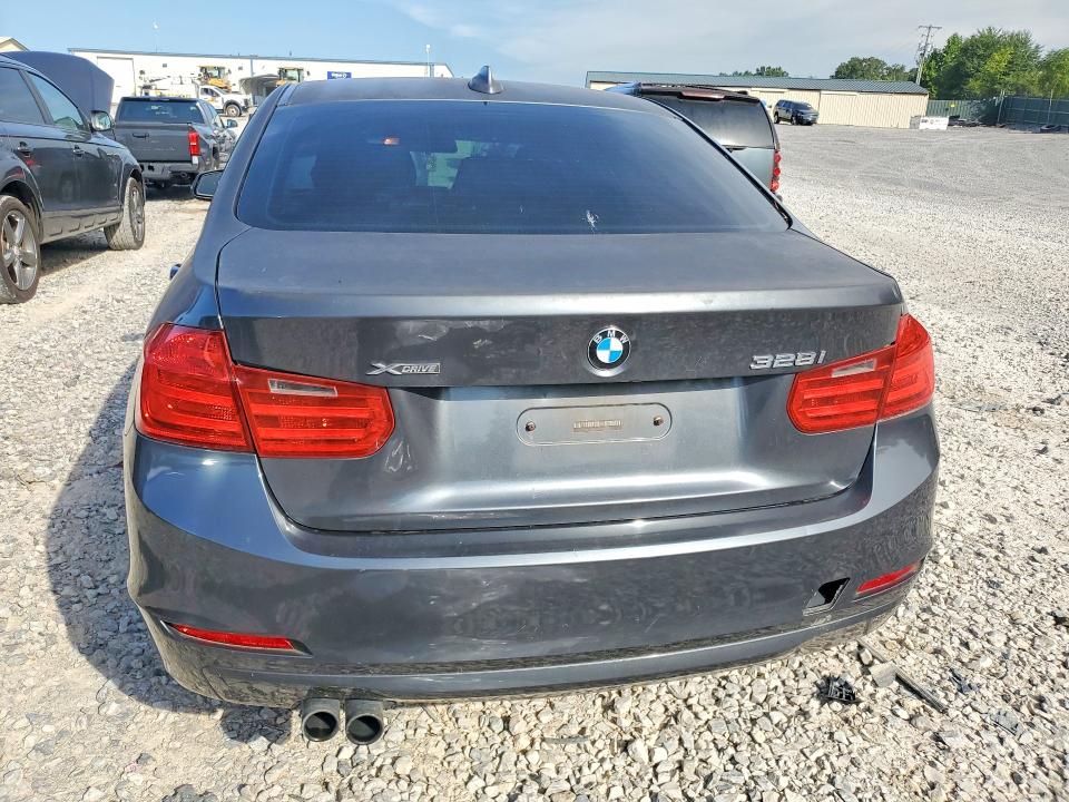 Photo 6 from auction – 2013 BMW 328 with VIN WBA3B5G55DNS02795